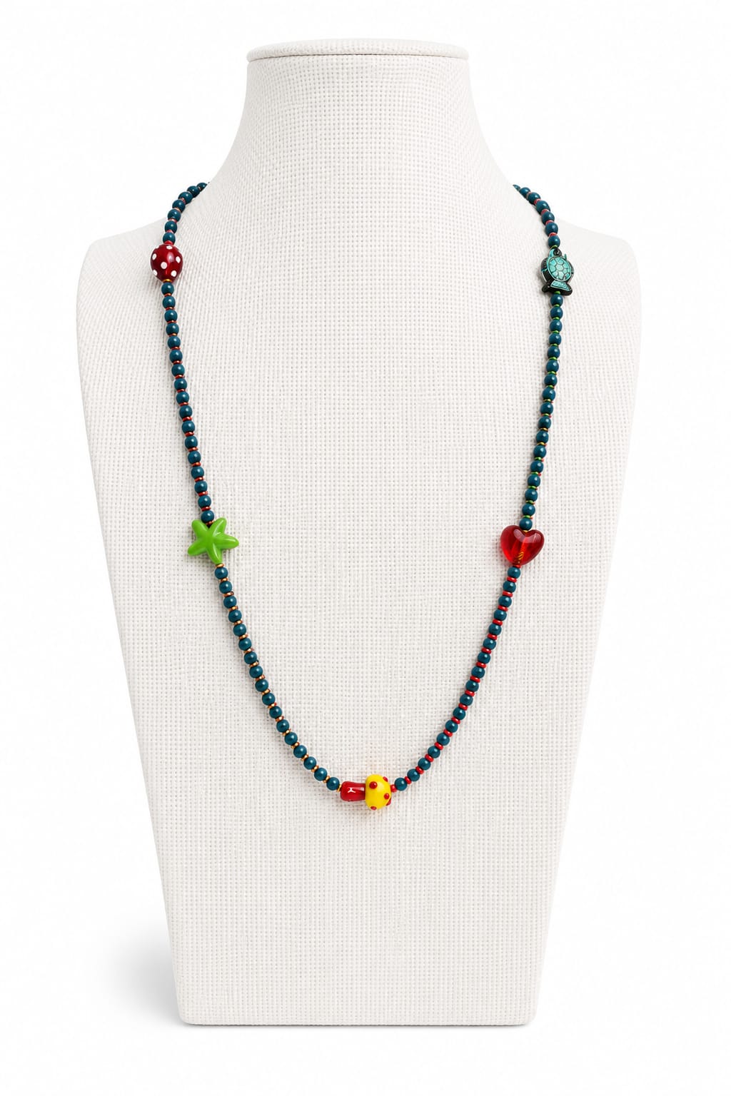 Collar de murano y vidrio verde azulado en cuello