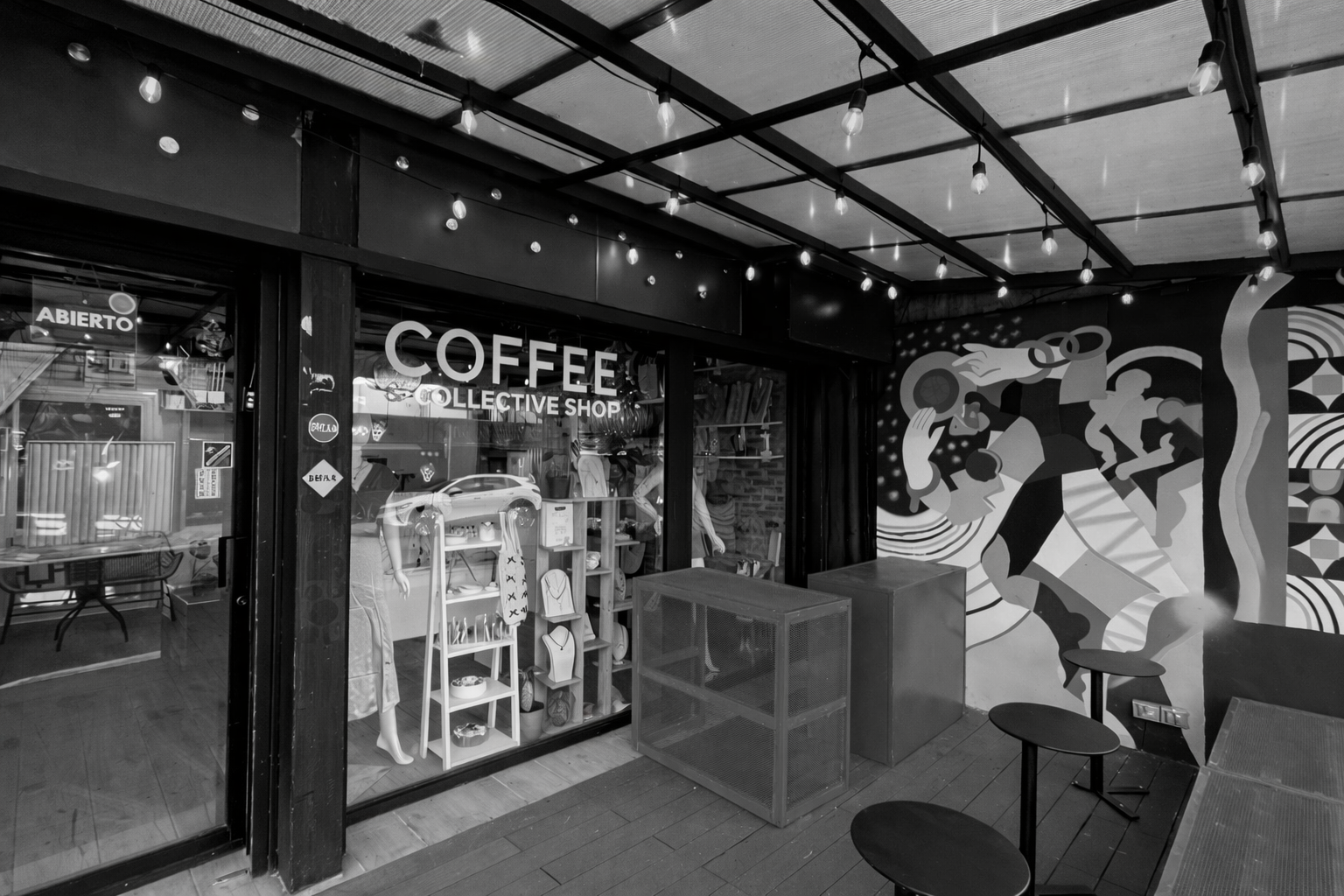 Fachada de tienda ALMA en Escalante