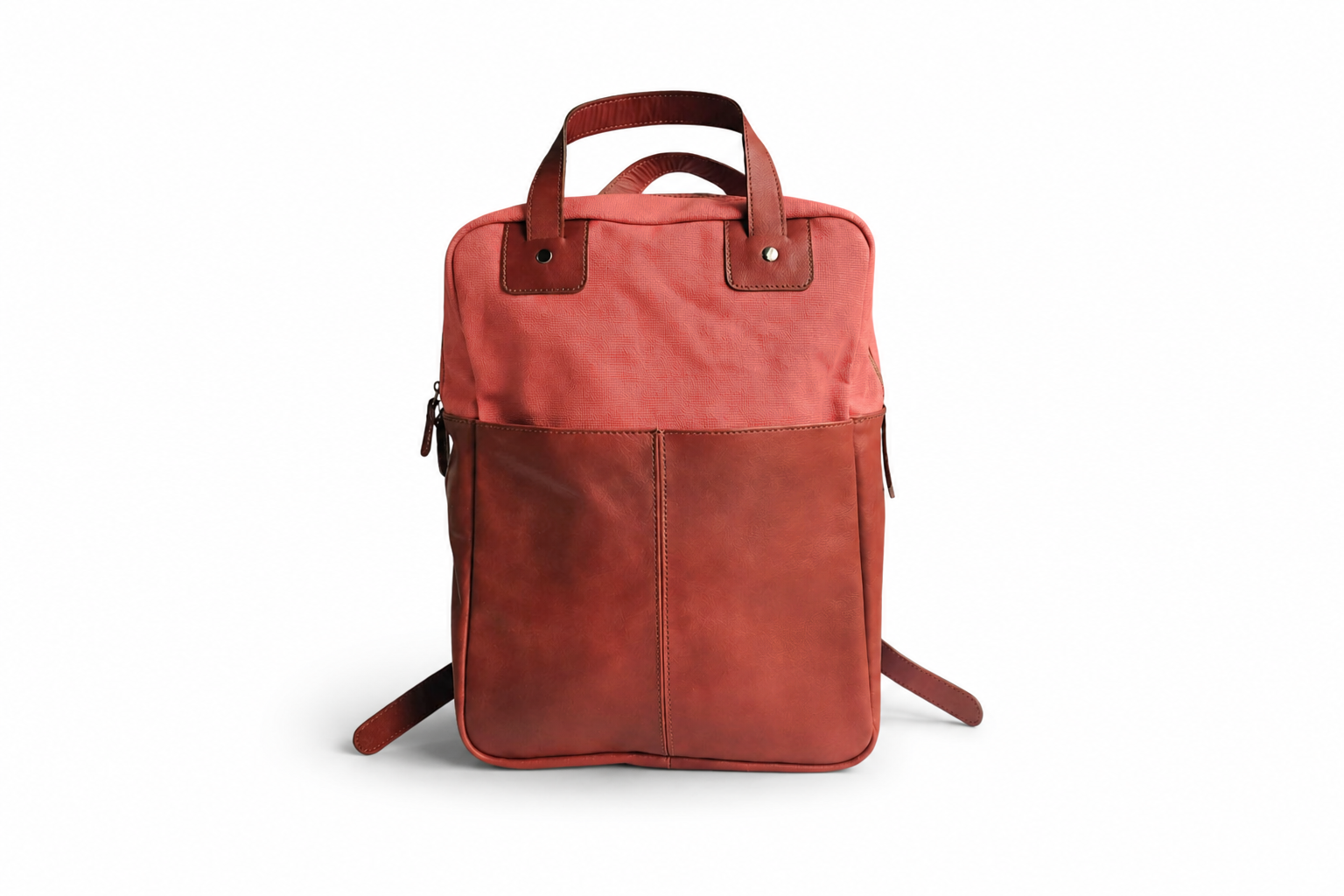 Mochila de cuero y tela roja