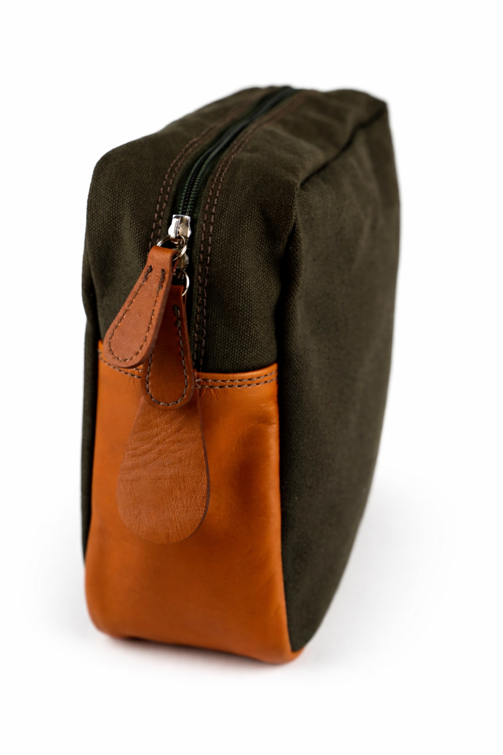 Neceser de tela y cuero verde olivo