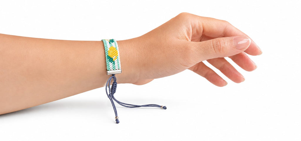 Pulsera miyuki 10 filas diseño limones con mano